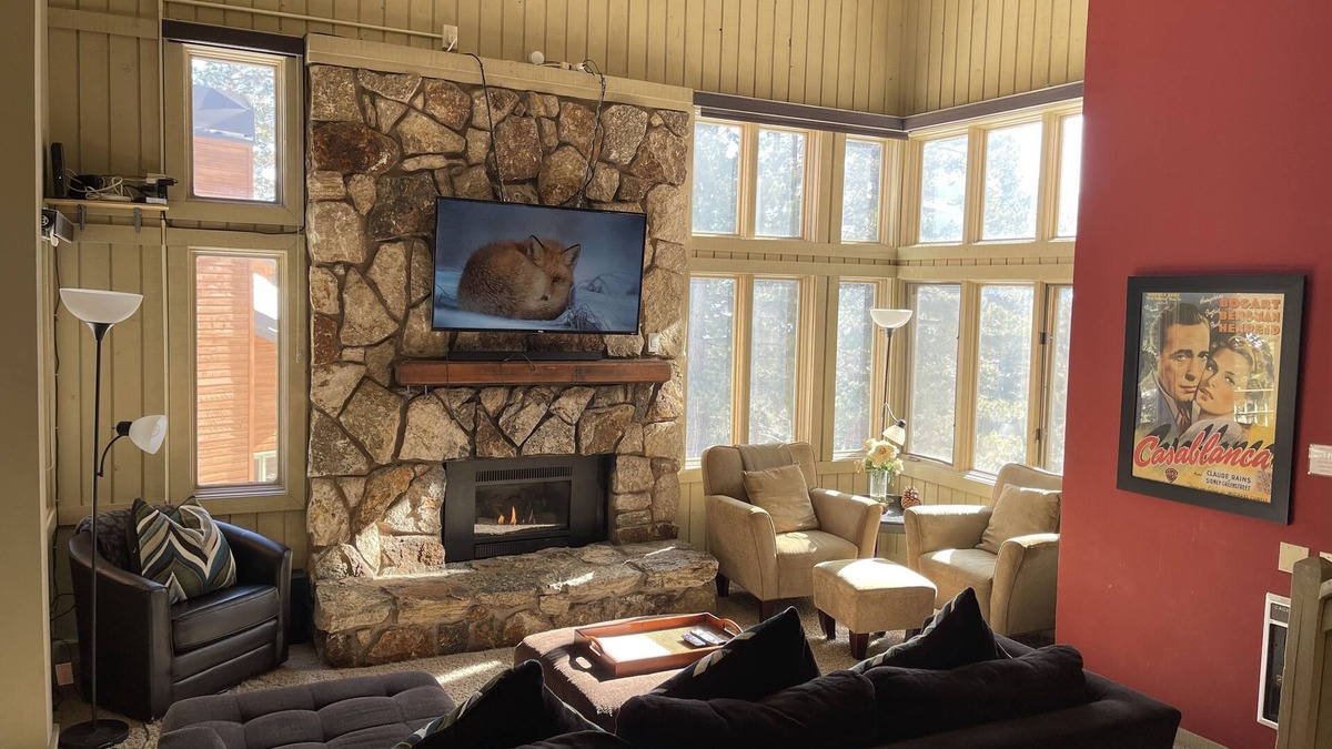 Mammoth Lakes Condo | 3 Bedroom + Loft, Close to Village and Canyon Lodge