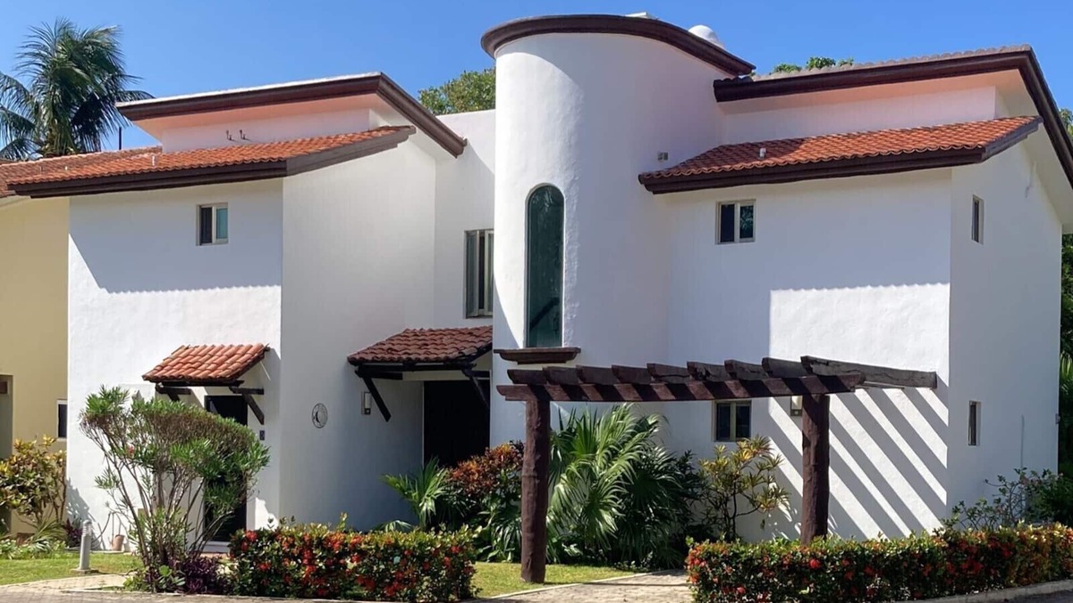 Playacar Villa | 3 Bedroom Luxury Villa 5 min walk to 5th ave and Beach