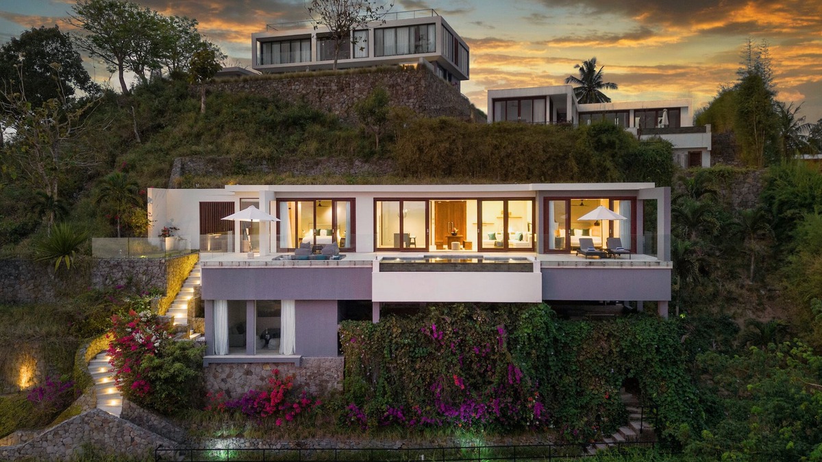 Praya Barat Villa | 3-Bedroom Luxury Pool Residence, Selong Belanak Ocean View, Selong Selo Resort