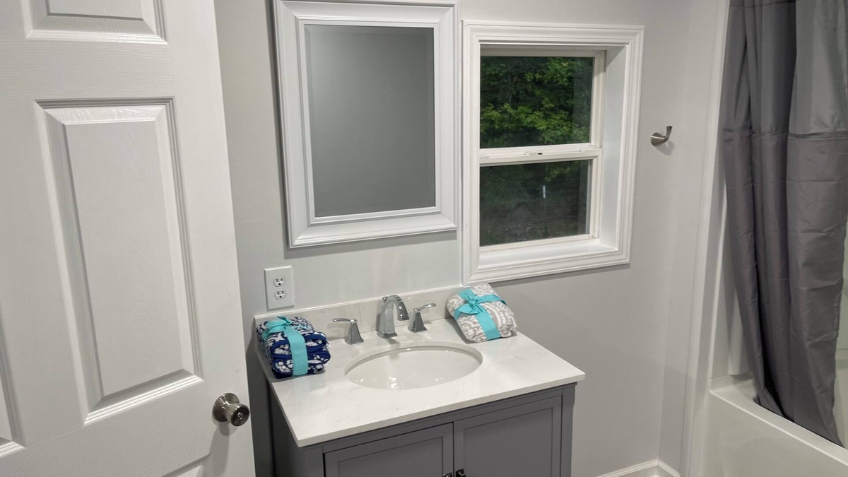 Yemassee House | 3-bedroom mobile home in fabulous Yemassee with WiFi, AC.