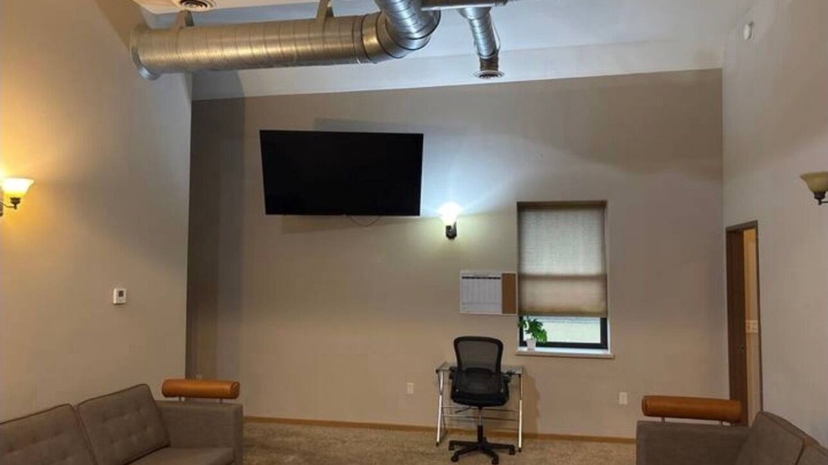 Stevens Point Condo | 3 Bedroom Modern Luxe Condo Stevens Point with WiFi, AC
