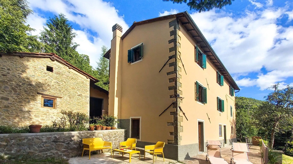 Barga House | 3 bedroom pet friendly home in Barga