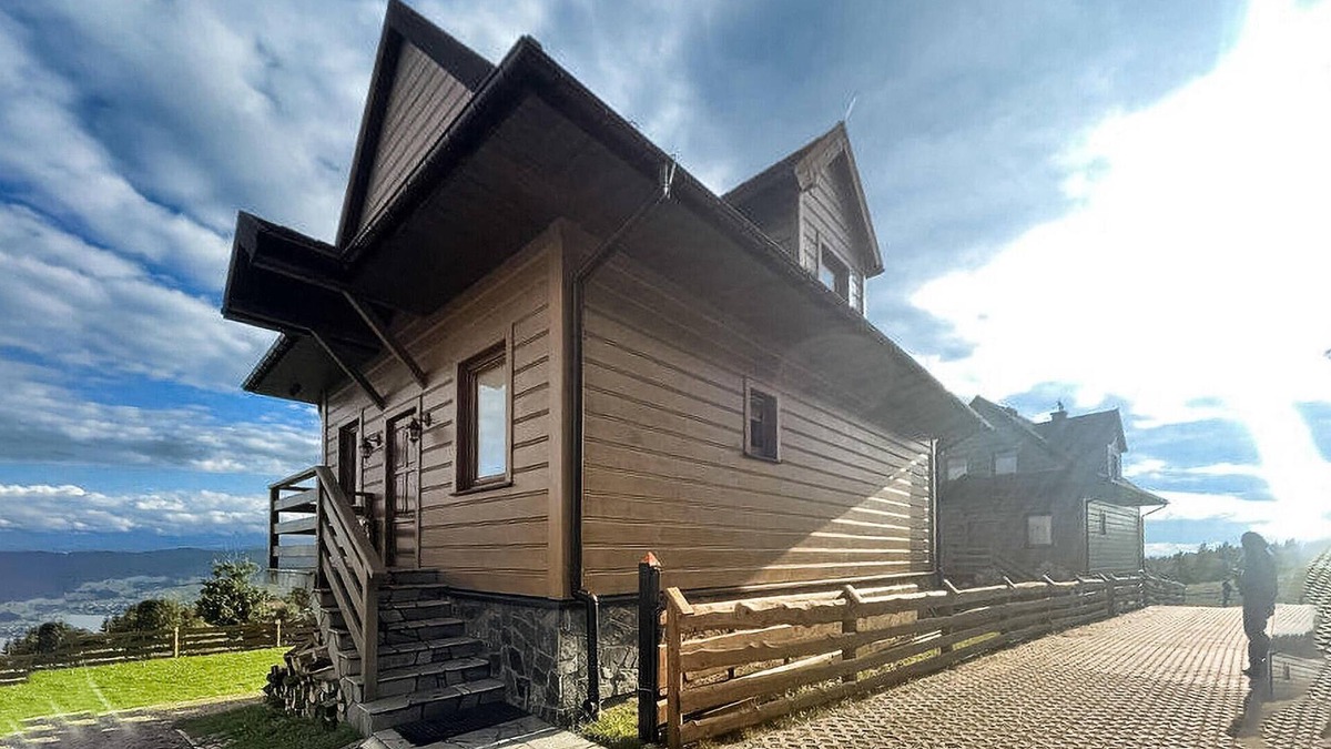 Huba House | 3 bedroom pet friendly home in Huba