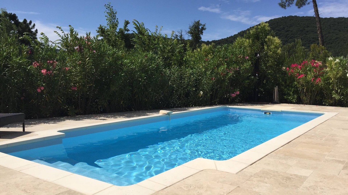 La Mole Villa | 3 Bedroom Provençal House, 15 mins from St Tropez, Private pool, Sleeps 6