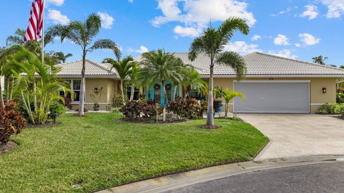 Plantation House | "3-Bedroom Retreat in Venice with Scenic Views!"