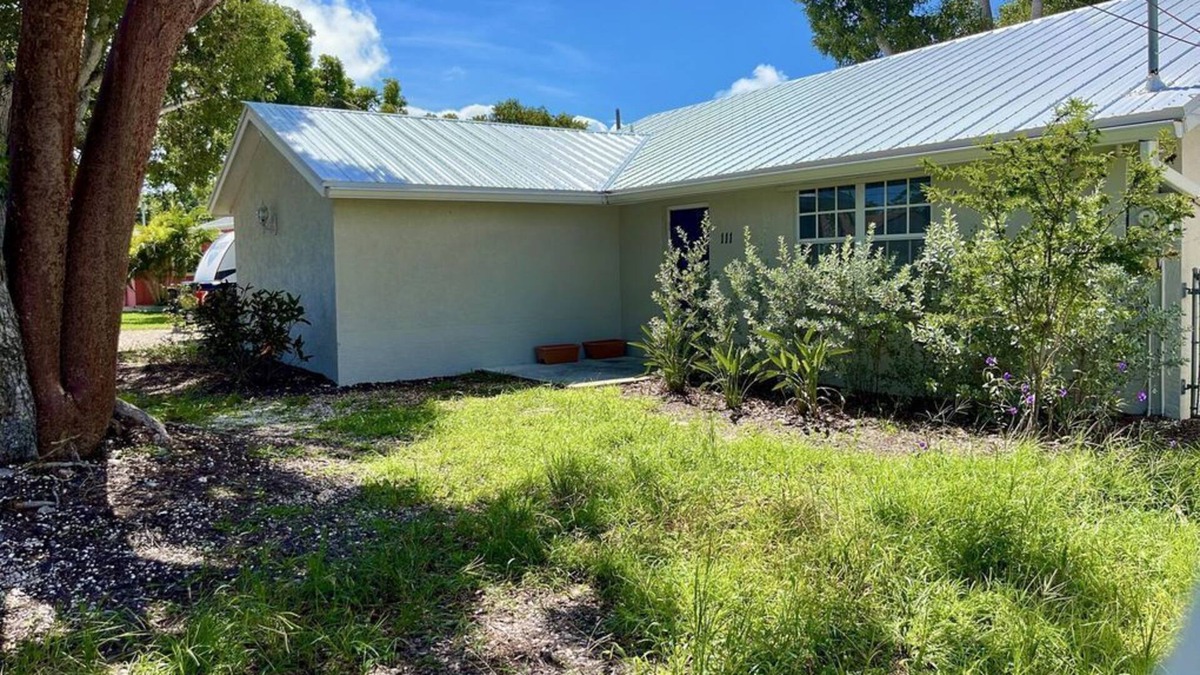 Largo Sound Village Apartment | 3 Bedroom Single family 441697 by Houzlet