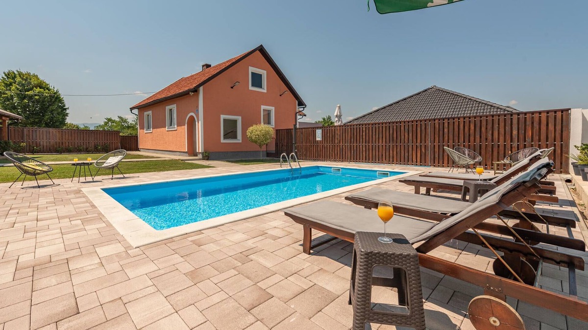 Otocac House | 3 bedroom stunning home in Otocac