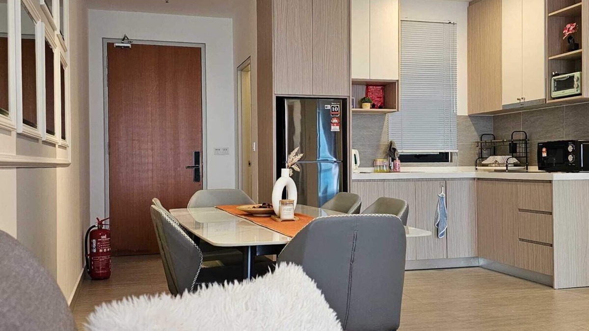 Shah Alam Apartment | 3 Bedroom Suite in Marvelous Shah Alam with WiFi, Gym, Pool & 2 Carpark, Sleeps6