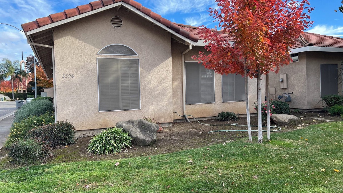 Merced House | 3-bedroom townhome in marvelous Merced with WiFi, AC