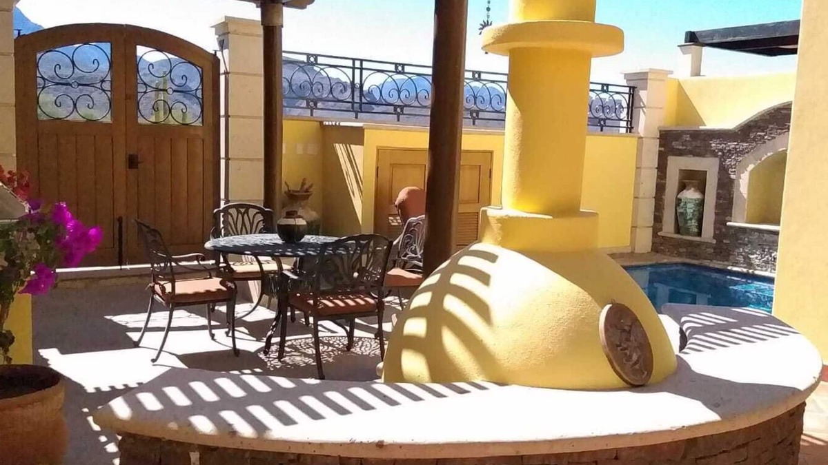 Nopolo House | 3-bedroom Townhome with Private Pool and AC