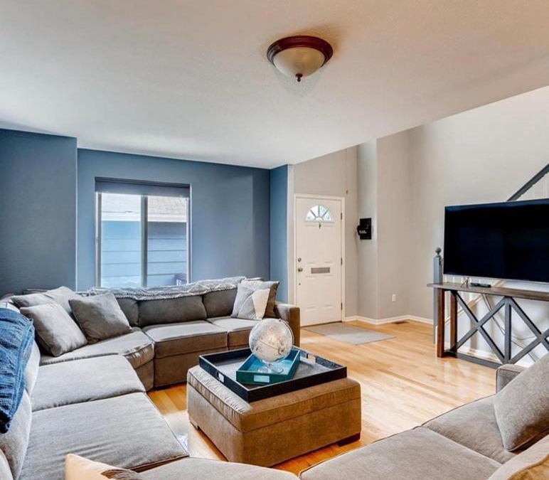 University Hills House | 3 Bedroom Townhouse in Denver Conveniently Located