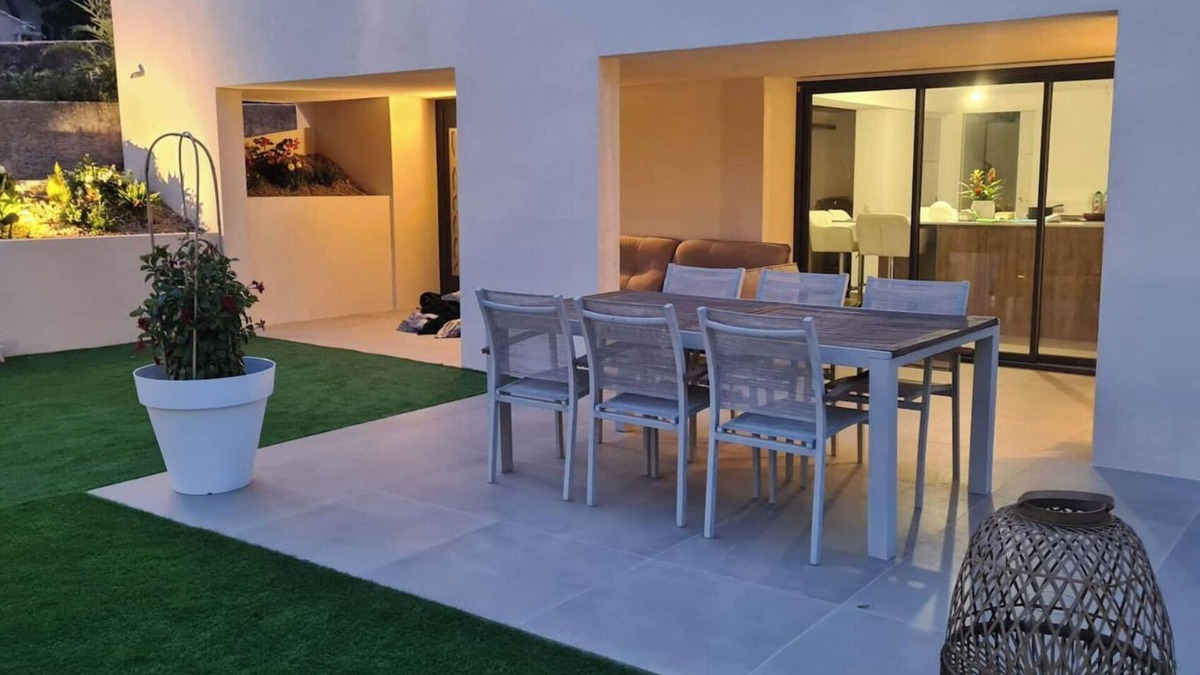 Carnoux-en-Provence Villa | 3 Bedroom Villa in Carnoux-en-Provence