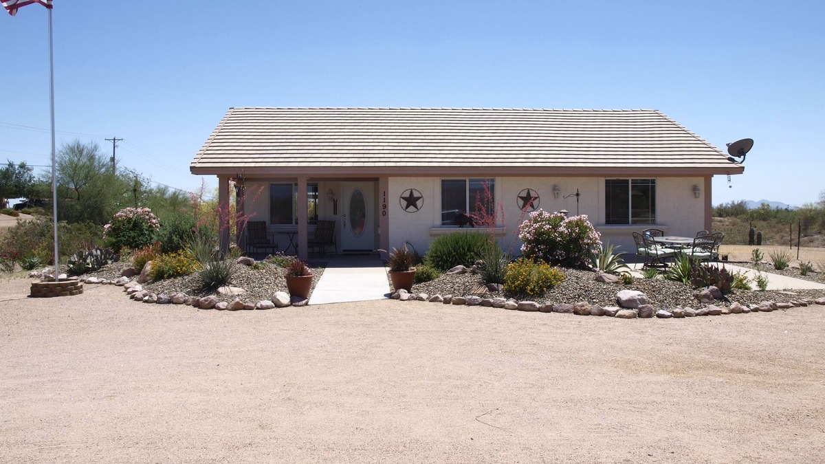 Apache Junction House | 3-bedroom vacation home near Lost Dutchman State Park