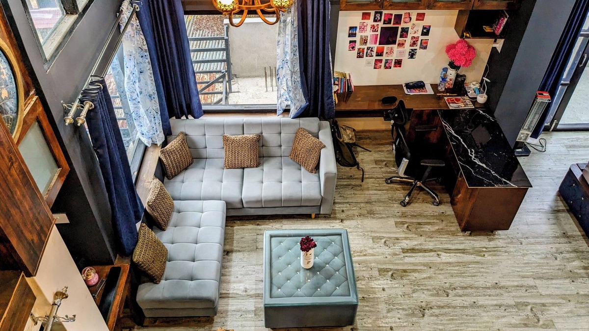 Banjar House | 3-bedroom villa in charming Sainj with AC, WiFi. Relax and unwind