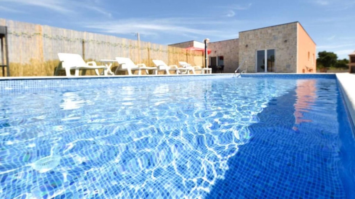 Korlat Villa | 3-bedroom villa in fantastic Korlat with heated pool