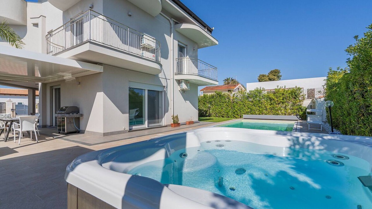 Punta Milocca Villa | 3 Bedroom Villa in Punta Milocca