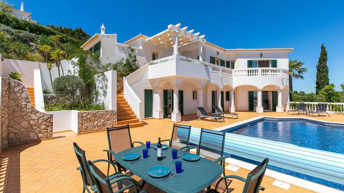 Figueira Villa | 3 Bedroom Villa with Private Pool located on San Antonio Golf Course near Budens