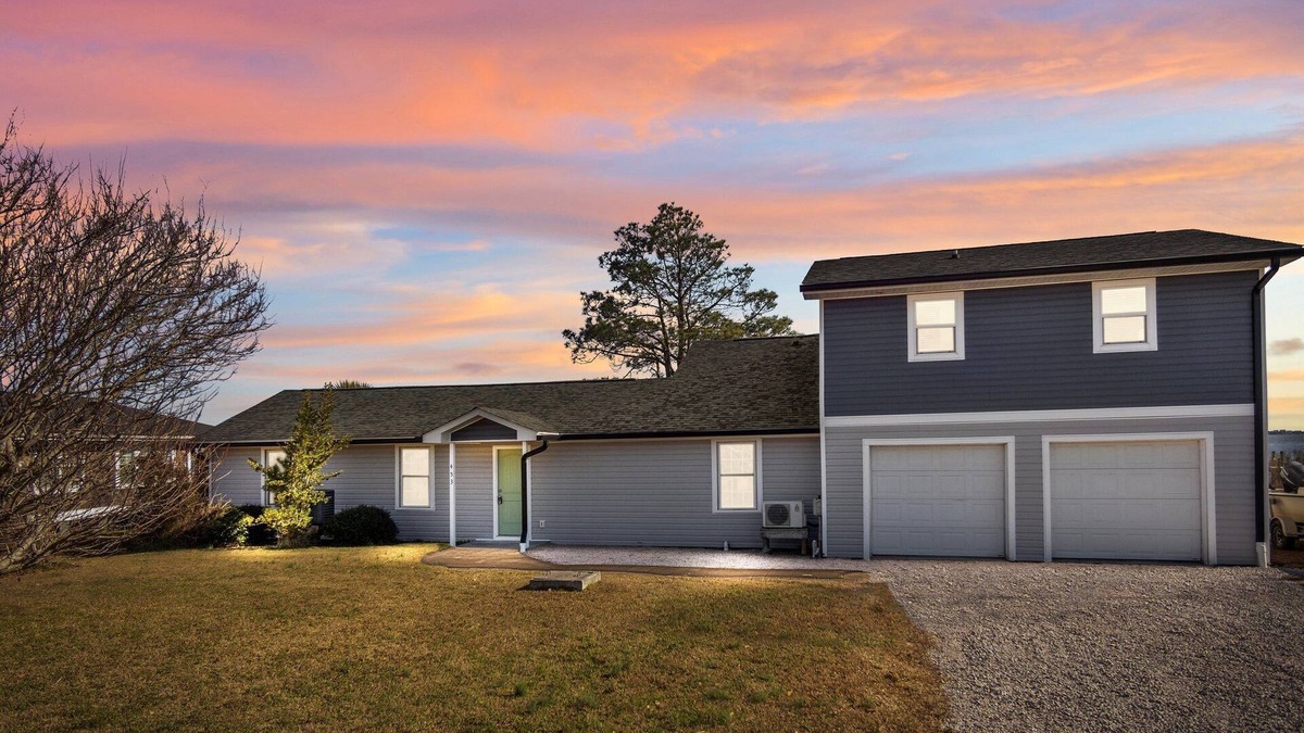 Newport House | 3-bedroom waterfront house in Newport, NC - Water's Edge