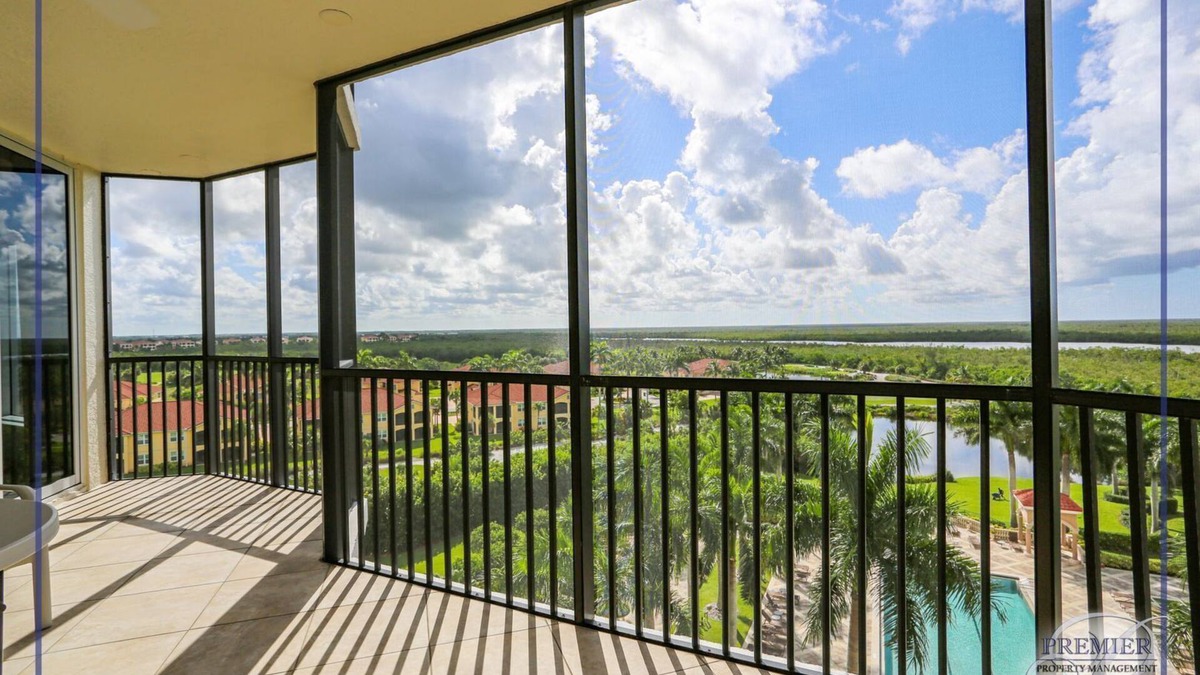 Hammock Bay Condo | 3 BEDROOM4 BATHROOM HIGH IN THE SKY CONDO AT HAMMOCK BAY GOLF & COUNTRY CLUB