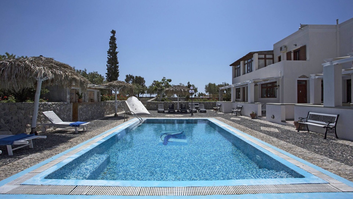 Perissa Villa | 3 Bedrooms Apartment included Car Rental