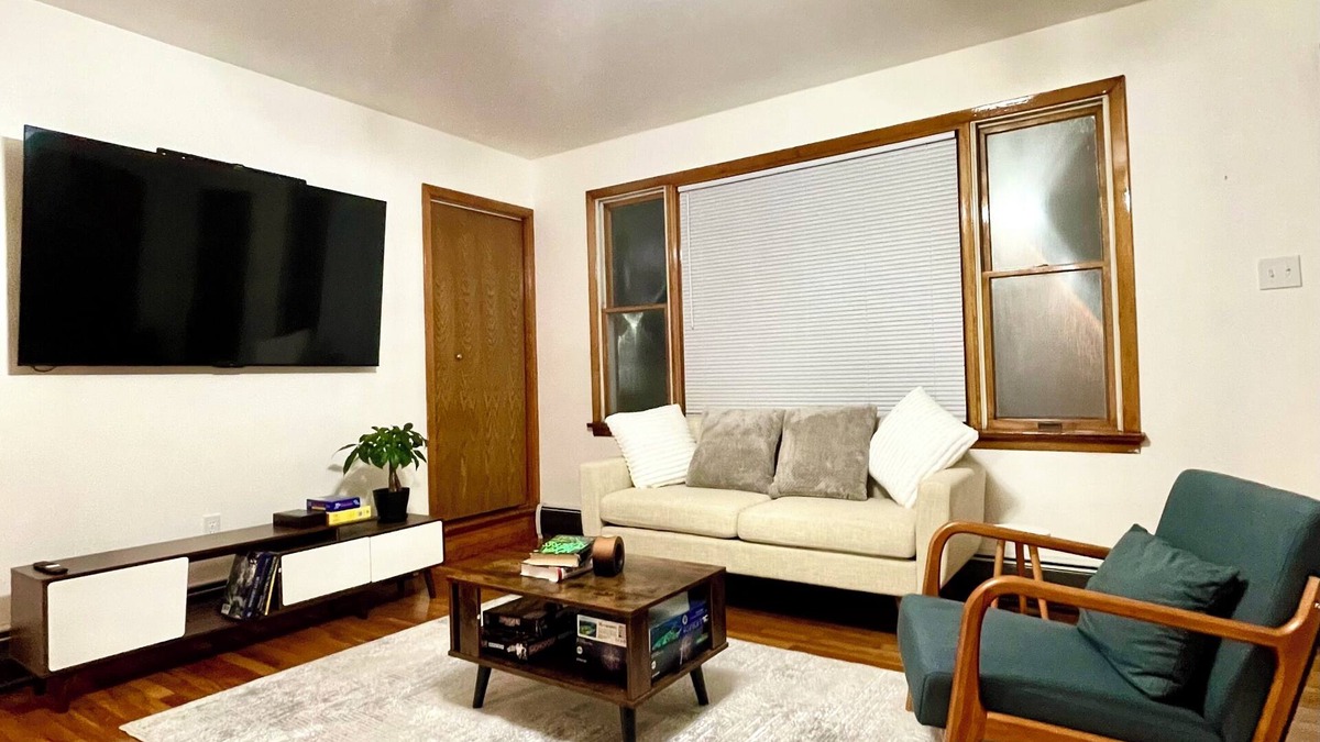 Altoona House | 3 bedrooms cozy ranch house