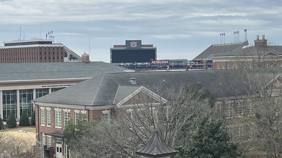 Auburn Condo | 3 beds 3 baths and amazing views of Jordan Hare!