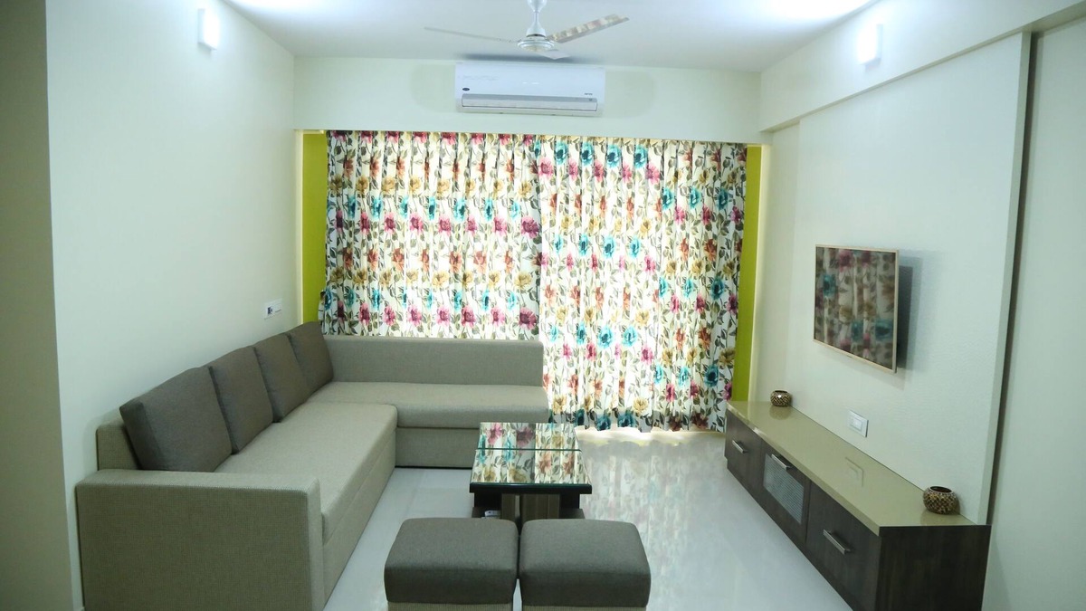 Borivali West House | 3-BHK Fully Furnished Service apartment for 6 Packs.