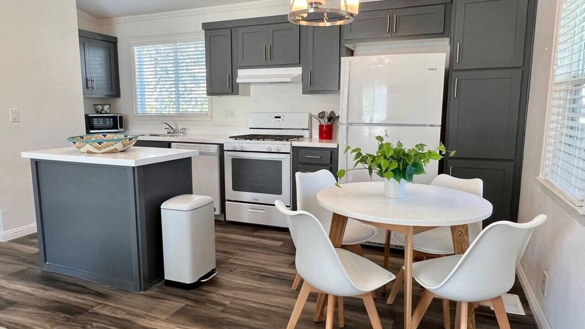 Concord House | 3 Blocks to Todos Santos | Prime Downtown Location