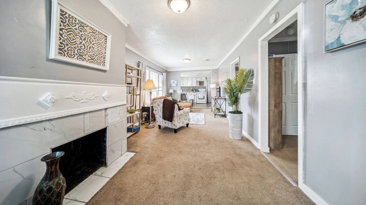 Garfield Heights House | 3 BR Home South Cleveland easy access to Cleveland Clinic, UH, Hopkins Airport