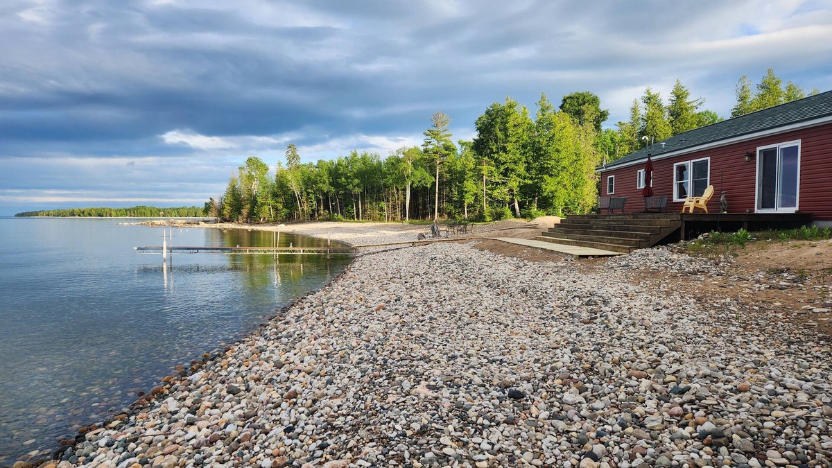 Alpena House | 3 BR Lake Front Getaway! Dog Friendly, Lakeside Deck, Dock, Incredible Sunrises