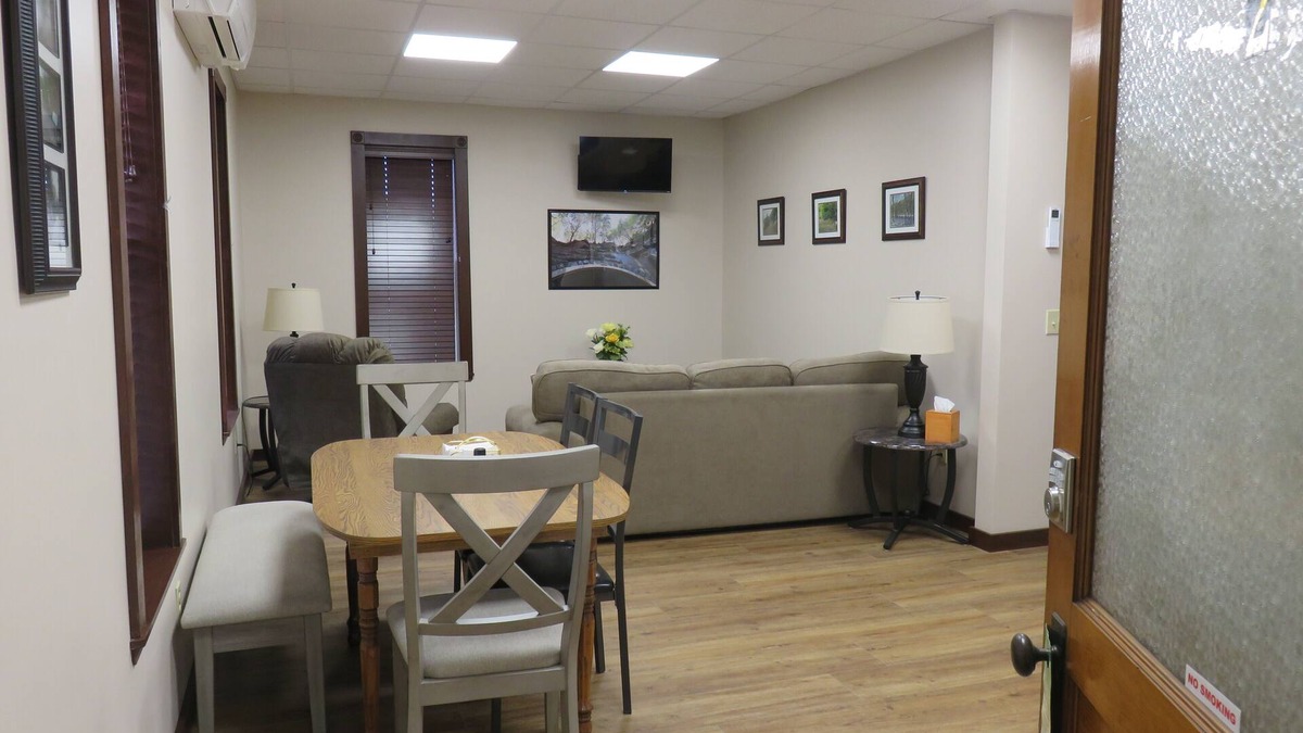 New Bethlehem Apartment | 3 BR w/kitchen, midpoint of Redbank Valley Trails, New Bethlehem off SR28/66