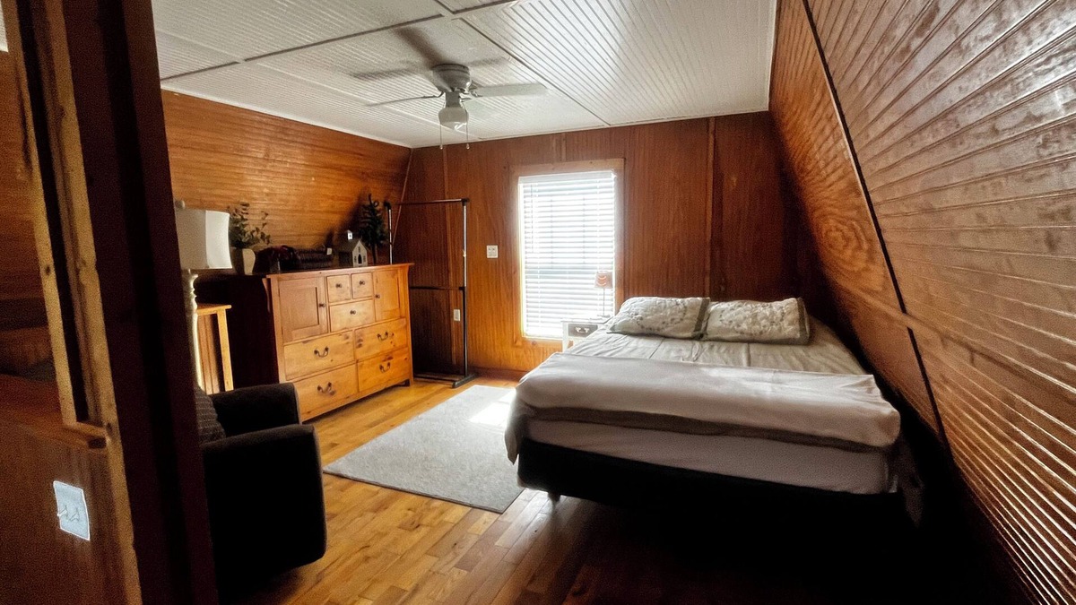 Westminster Cabin | 3 Cozy cabin charming Westminster