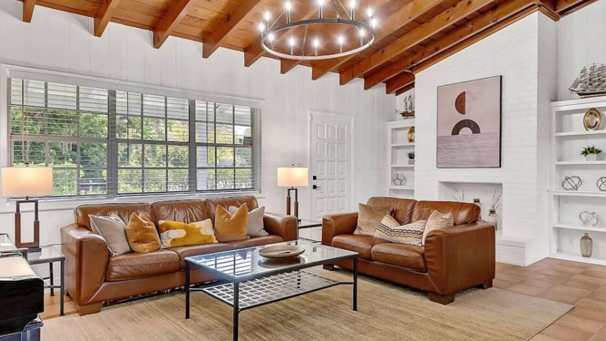 Little Havana House | 3 Home 12 bedroom compound w/Pool & BBQ sleeps 24