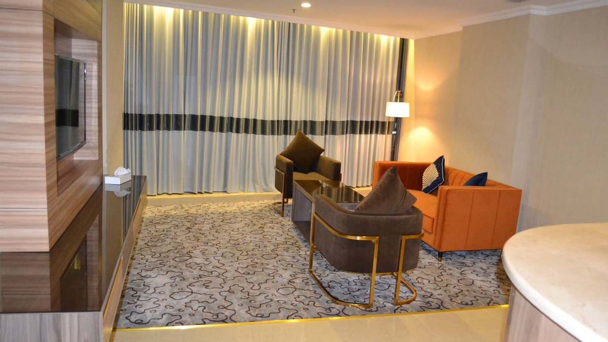 Jeddah Apartment | 3 Hotel Suites in Wonderful Jeddah with AC, Fitness Room