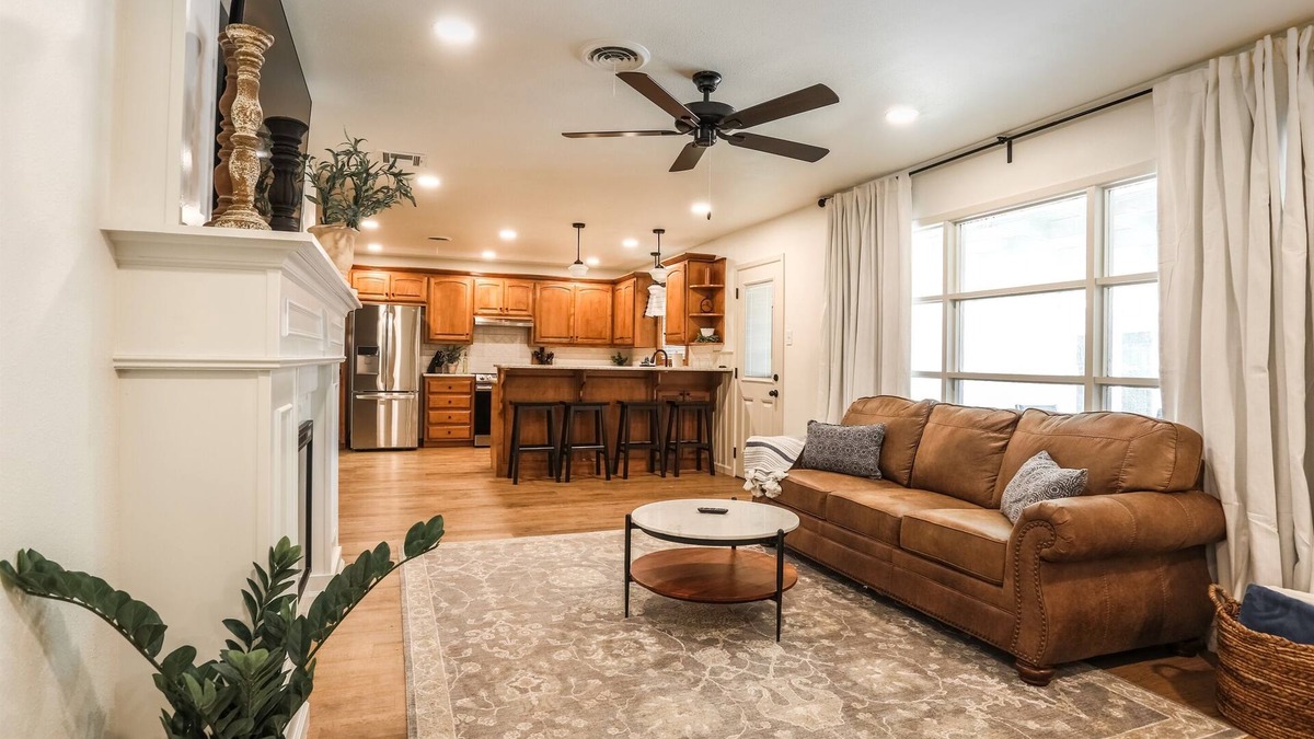 Lubbock House | 3 Kings and the Twins 4 Bedroom Remodeled 5 Minutes to Tech