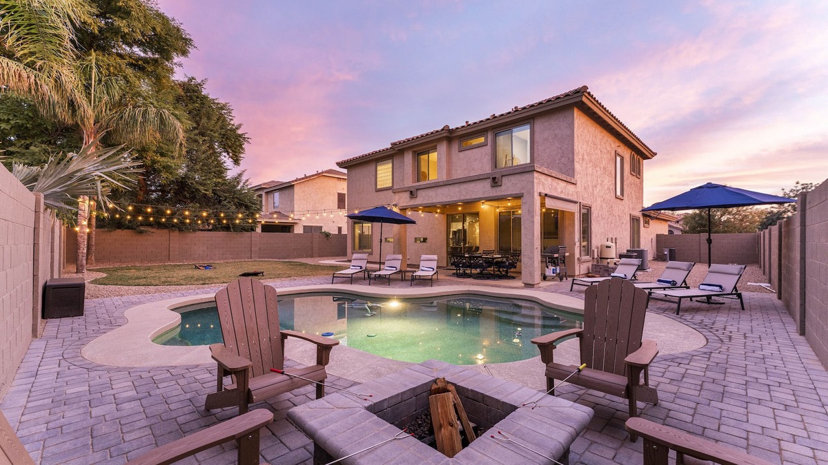 Gilbert House | 3 Kings~Casita~Pool~GameRoom~FirePit