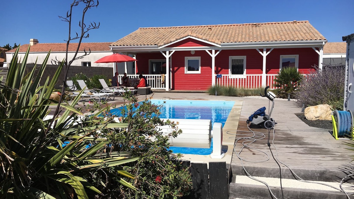 Brem Sur Mer House | 3 * listed wooden house by the sea with heated pool and Internet/WIFI