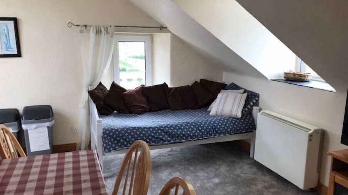 Crookhaven Apartment | 3 Marconi House, Apartment