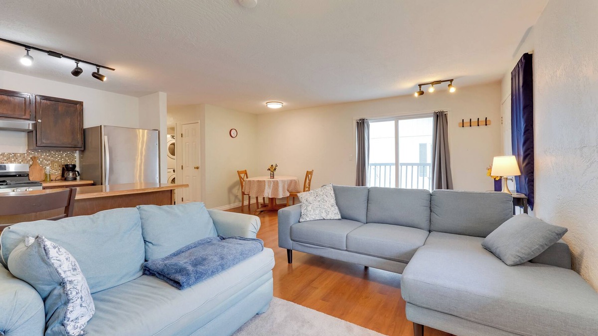 Abbott Loop House | 3 Mi to Alaska Zoo: Family Home in Anchorage!