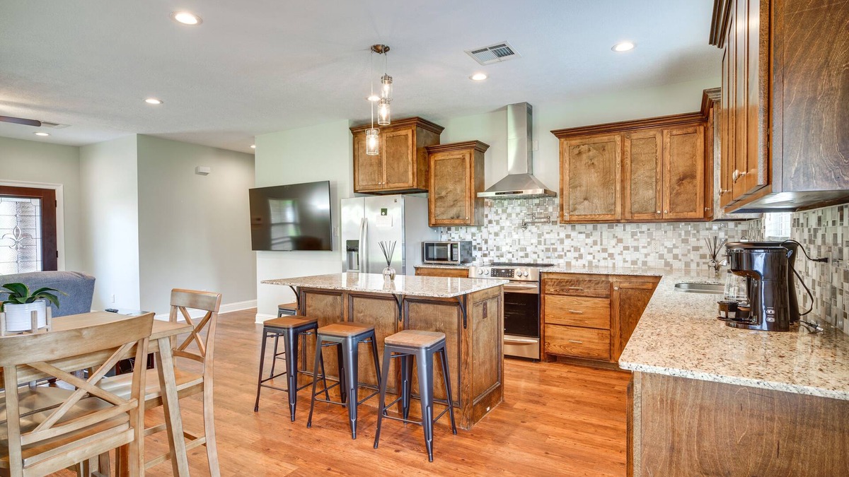 Prien House | 3 Mi to Casinos: Pet-Friendly Home in Lake Charles