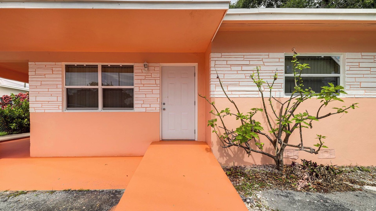 Dania Beach Apartment | 3 Mi to Dania Beach Pier: Convenient Apartment!
