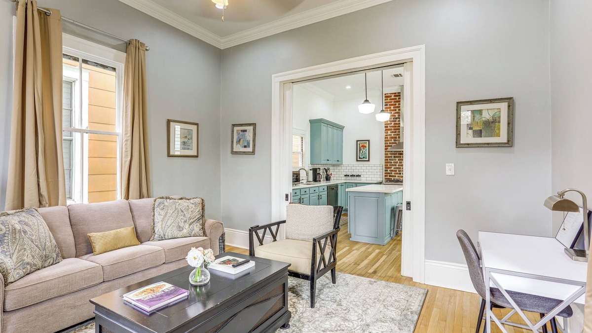 Mid-City House | 3 Mi to Dtwn New Orleans: Historic Cottage w/Yard