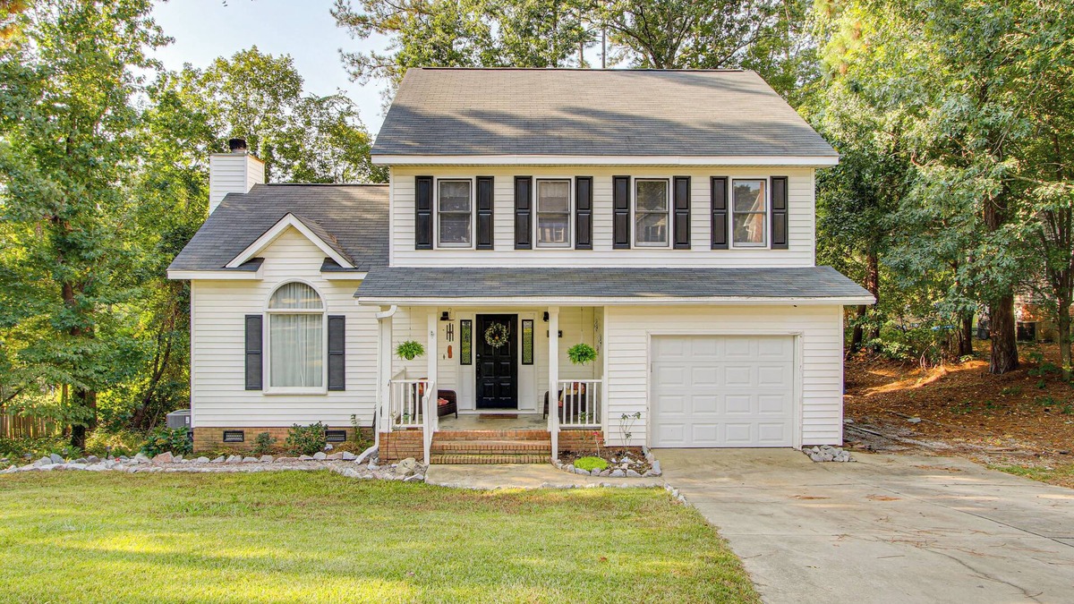 Lexington House | 3 Mi to Marina: Quiet Getaway w/Deck in Lexington