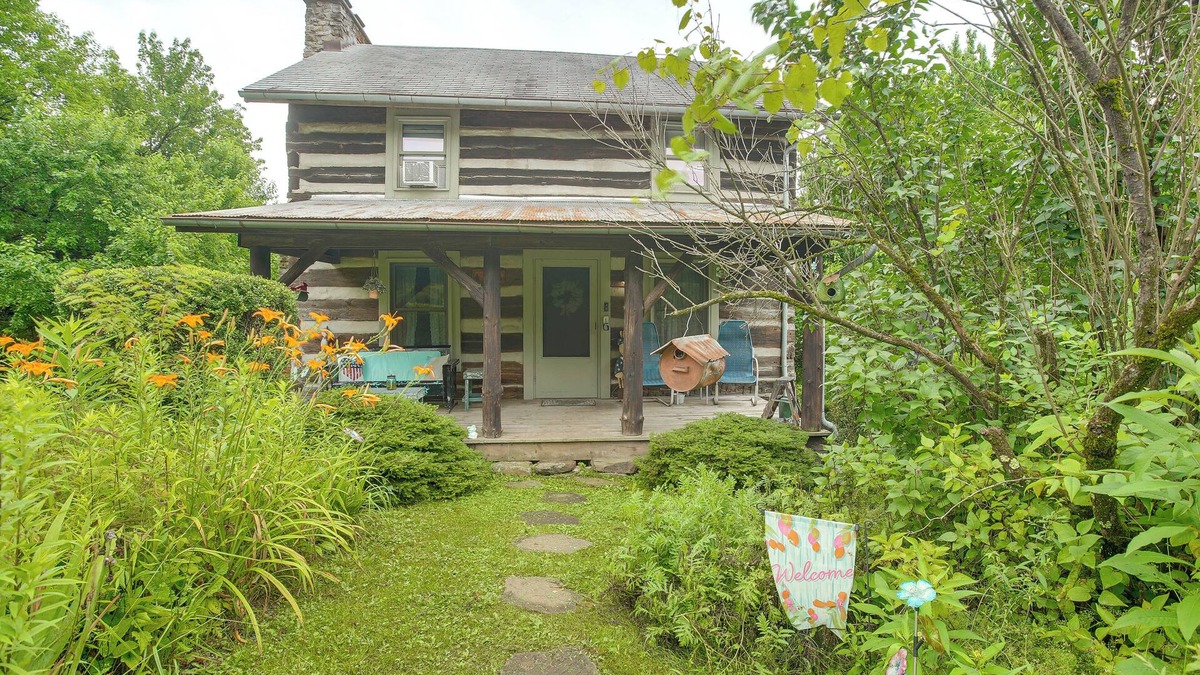 Sharpsburg Cabin | 3 Mi to River: 11-Acre Retreat in Rural Stockport