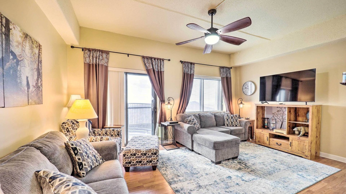 Sugar Mountain Condo | 3 Mi to Sugar Mountain Resort: Condo w/Balcony!
