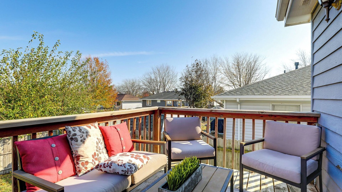 West Lincoln House | 3 Mi to UNL & Memorial Stadium: Home w/Large Yard