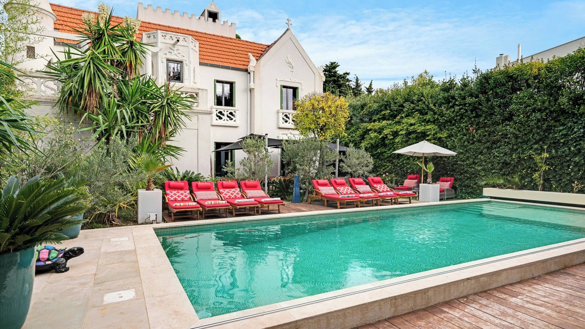 Antibes Villa | 3 min. walk from sandy beach! Pool & Jacuzzi! Gardenroom! Bikes! Fiber internet!