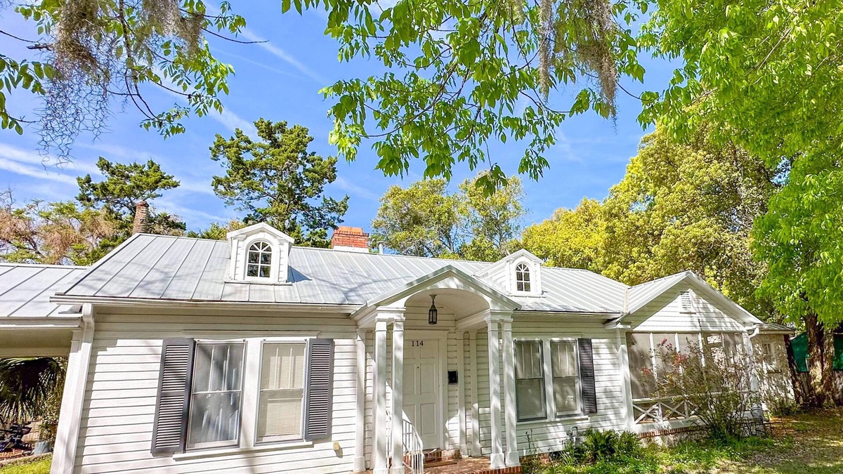 Gainesville House | 3 min walk to UF stadium, Tailgate, 10 guests