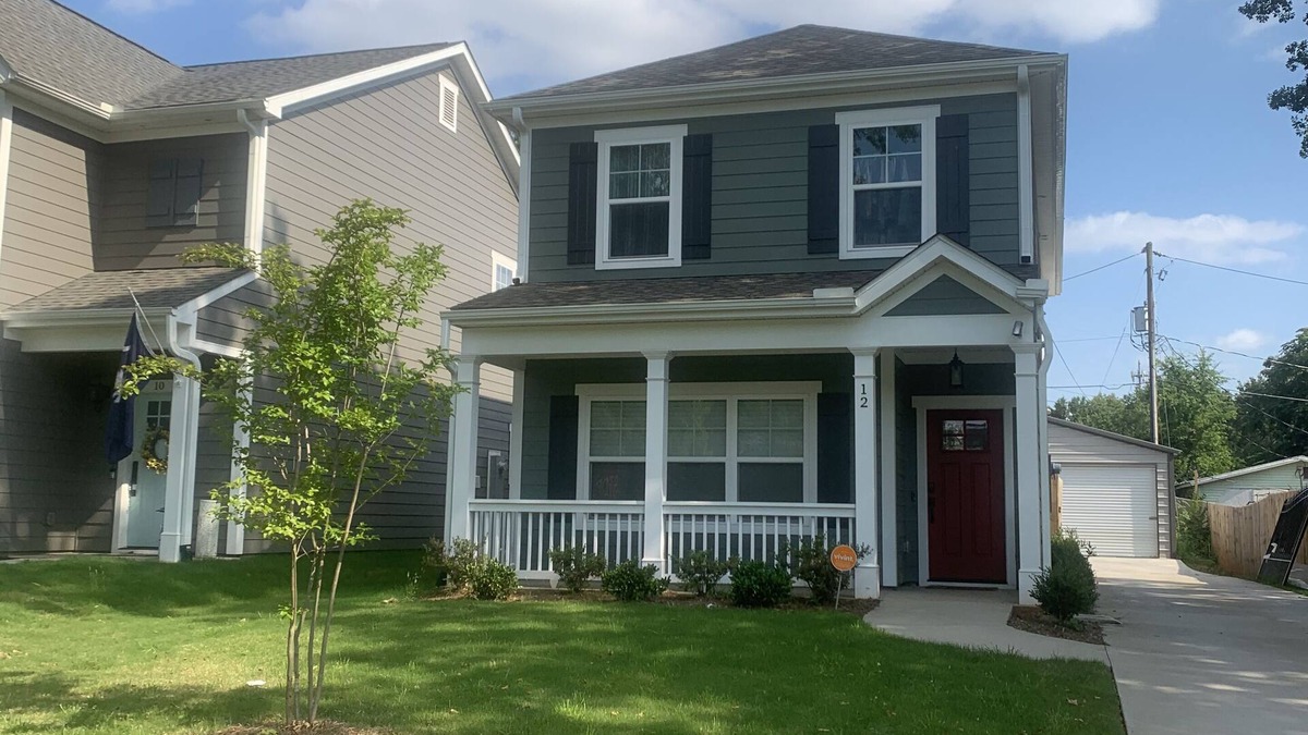 Parker House | 3 mins from Downtown Greenville 3bd/2.5ba
