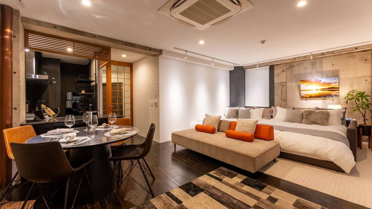 Kamakura Apartment | 3 minutes from Kamakura Station | 2 Queen Beds, 1 Single Sofa Bed | Up to 5 Guests